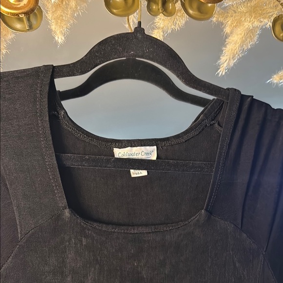 Elegant Black Dress - Picture 2 of 5